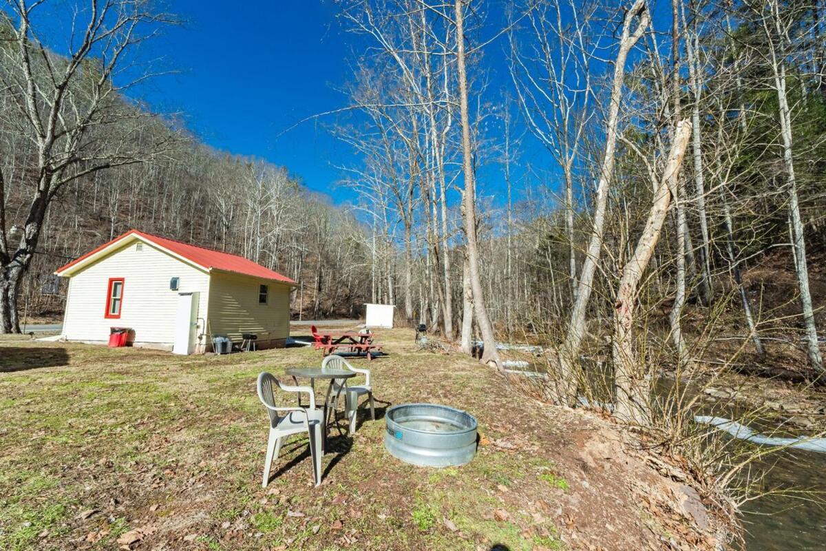 Quaint By The Creek Private Pipestem